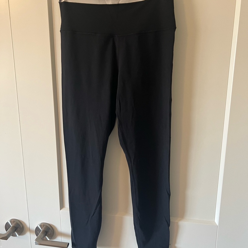 Athleta Transcend Tights with Cream trim